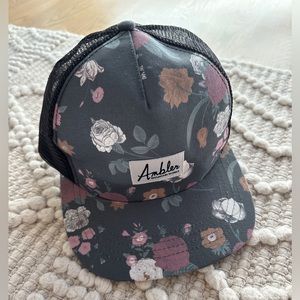 Ambler trucker hat (floral pattern)